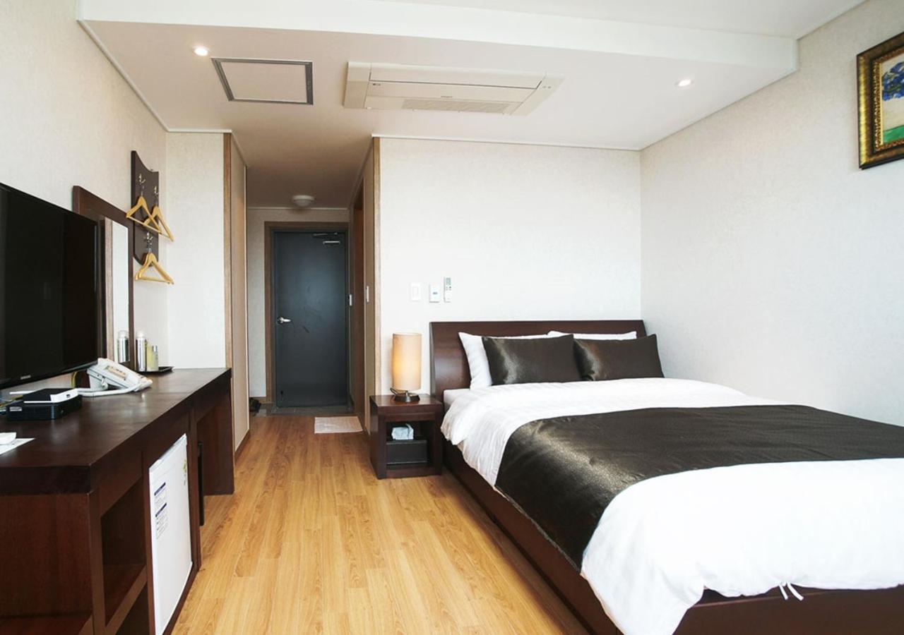 Iris Hotel Seogwipo-stad Buitenkant foto