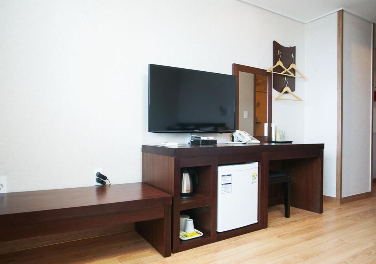 Iris Hotel Seogwipo-stad Buitenkant foto